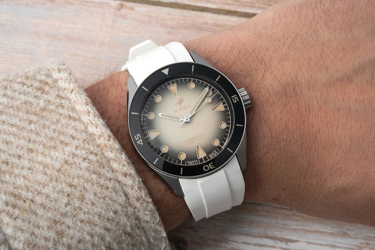 Diver One Sand