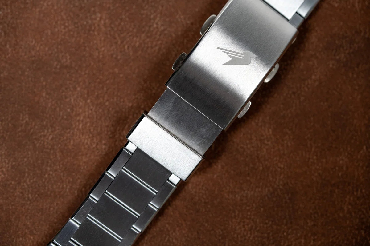 Wren Diver 38 steel bracelet and clasp, clear DLC coated