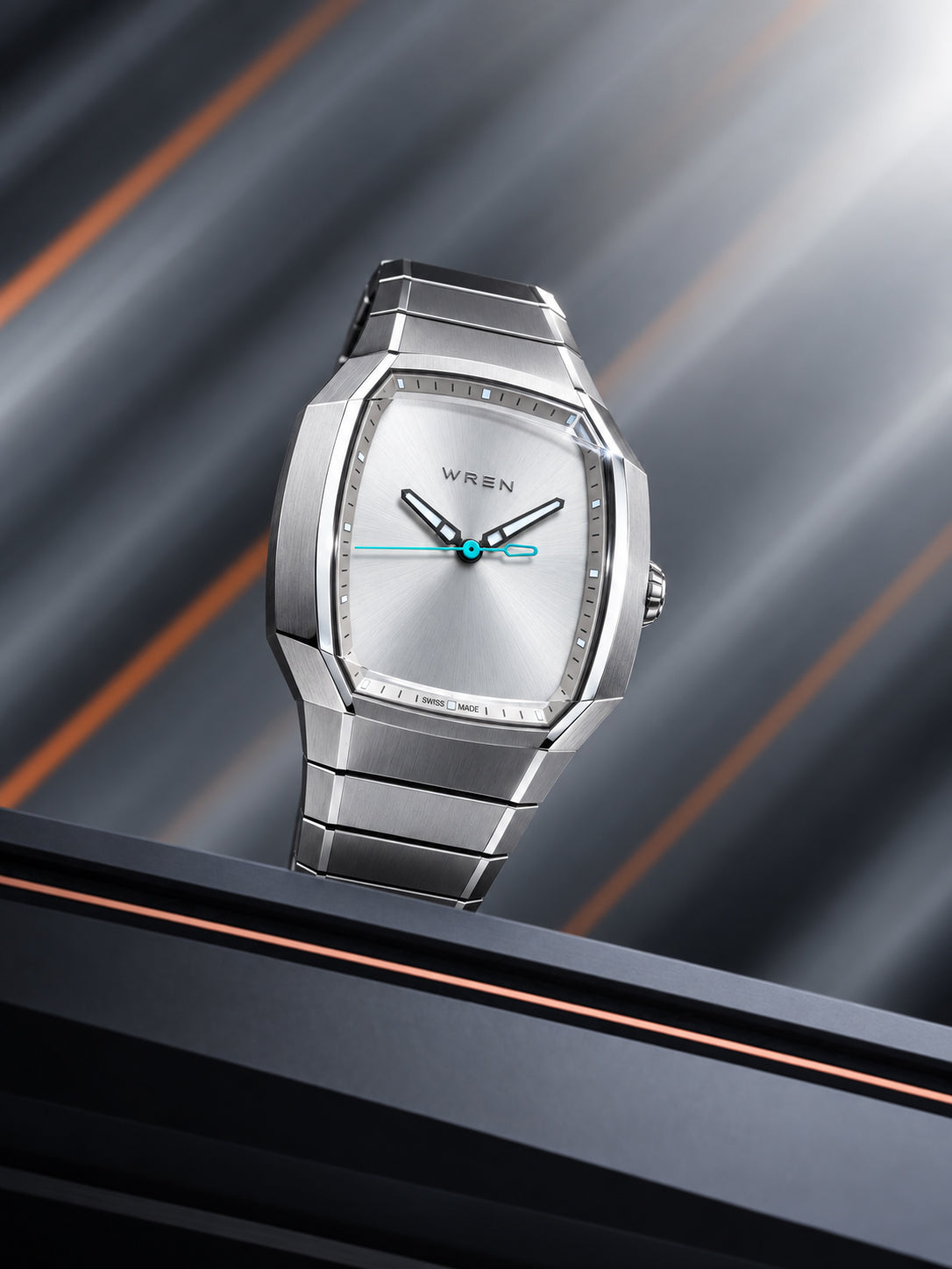 Why faceted watch crystals distort the dial, and how the Vessel doesn't